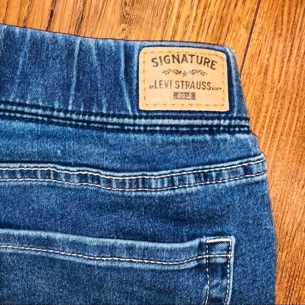 LEVI Strauss & Co. Gold Label Women’s Totally Shaping Pull-on Skinny Jeans - Picture 6 of 9